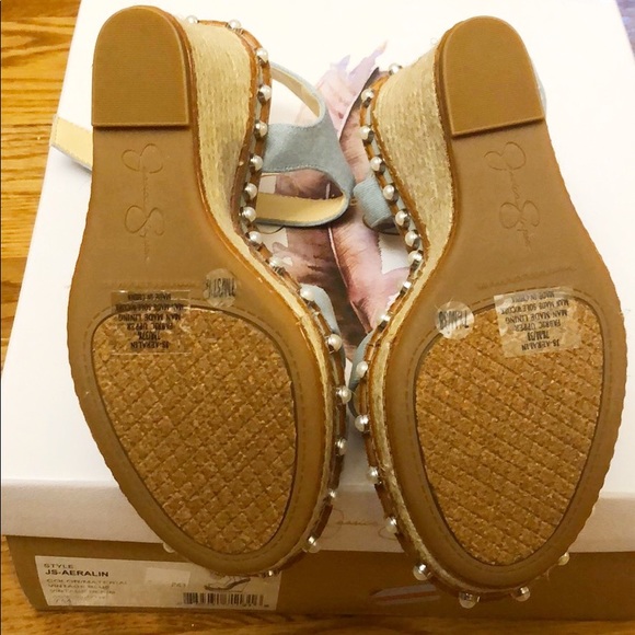 Jessica Simpson Aerali Wedge Sandals - Picture 4 of 8